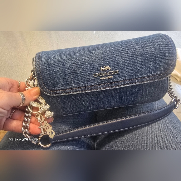 Meet your Posher, Cheri - Picture 2 of 16